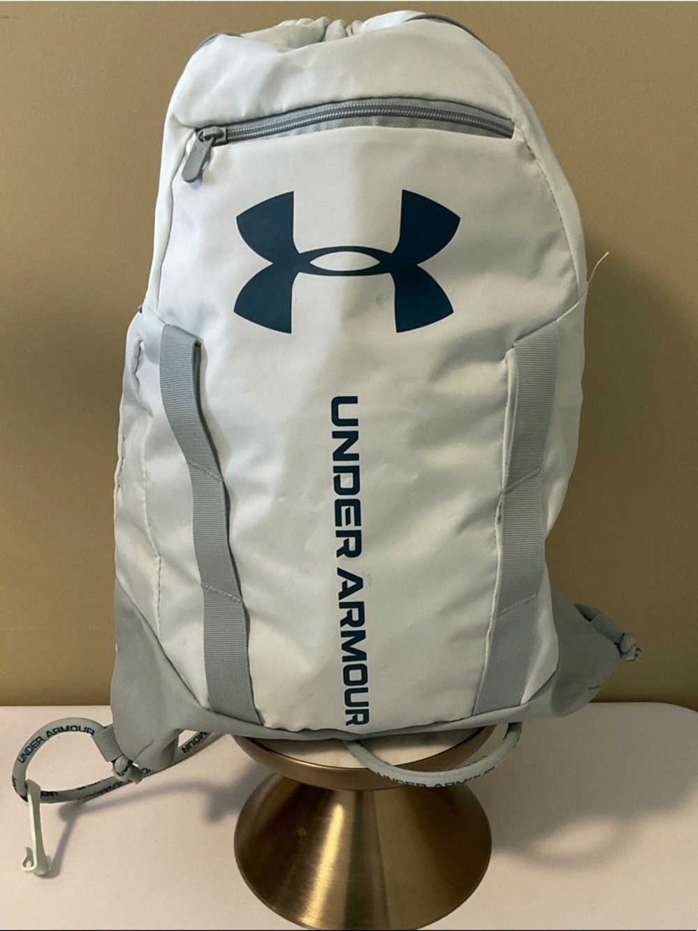 Under Armour White and Navy Men’s Vertical Logo Backpack